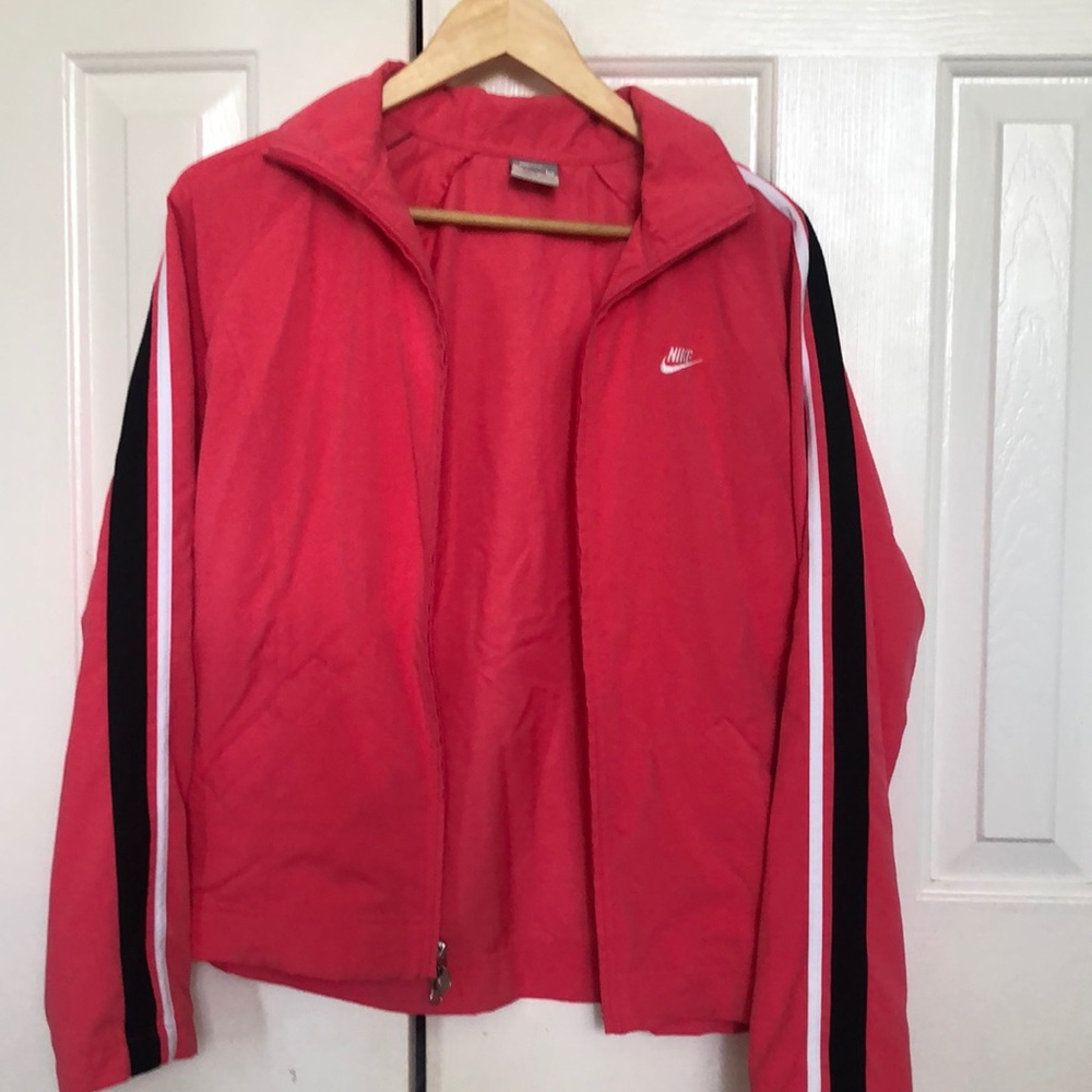 Pink women’s Nike vintage windbreaker, size M